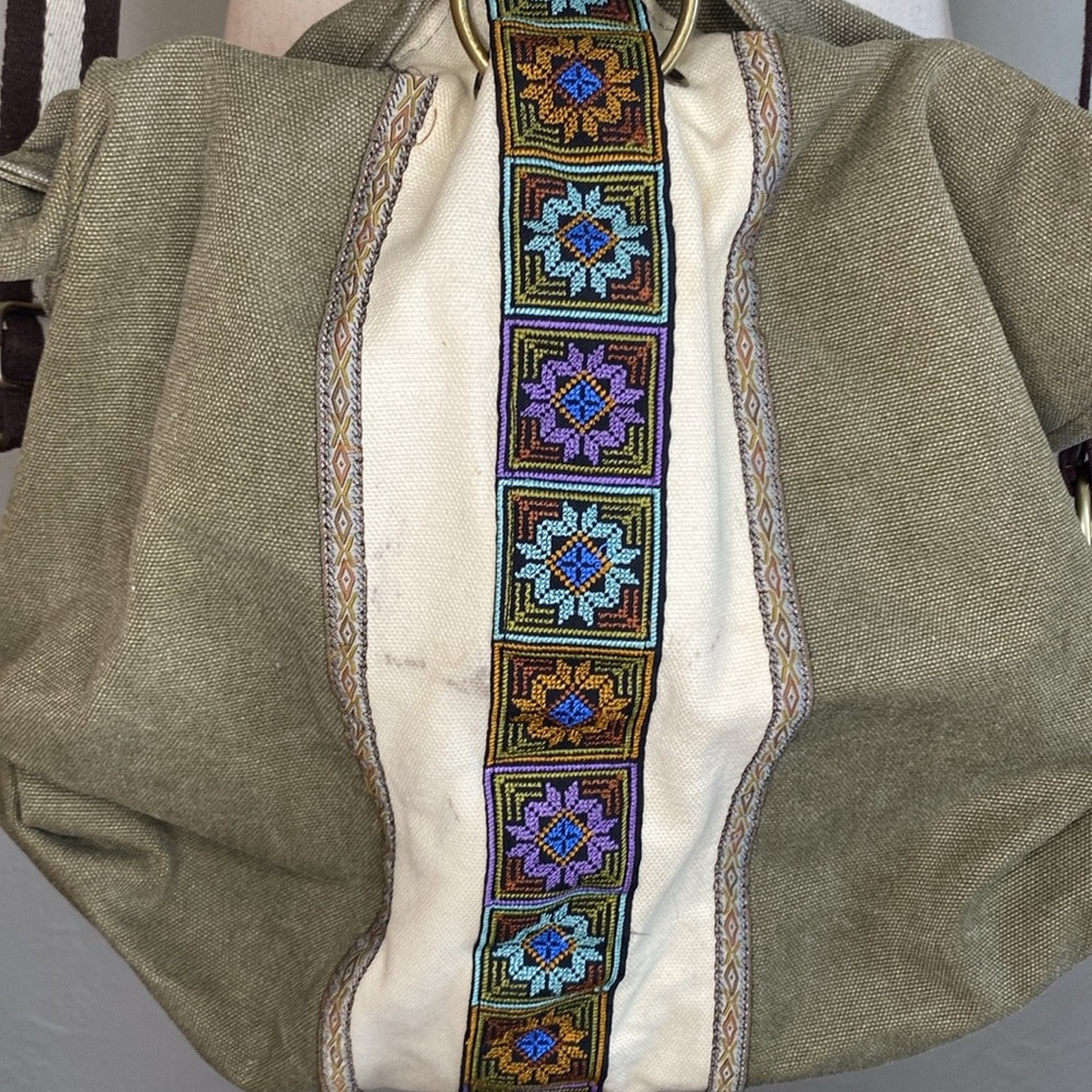 Embroidered “White Lotus” Women's Bag/ Backpack- Green - Picture 2 of 6